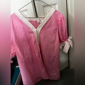 Entro Pink and White V-Neck Blouse